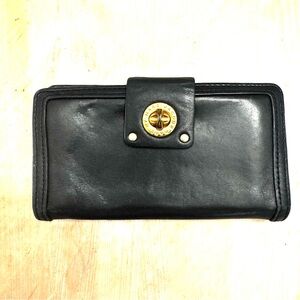 Marc by Marc Jacobs Totally Turnlock Wallet